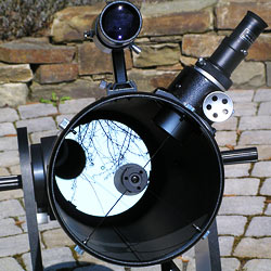 Blick in ein Dobson Teleskop, (c) C.Preuß